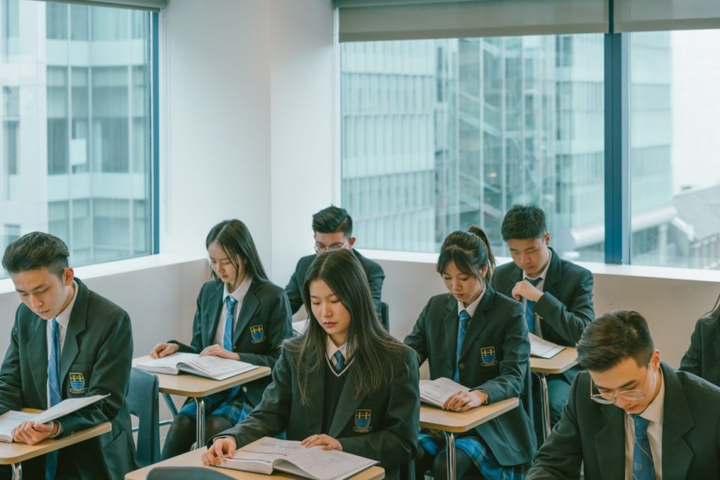 international students ESL support private high school Vancouver classroom