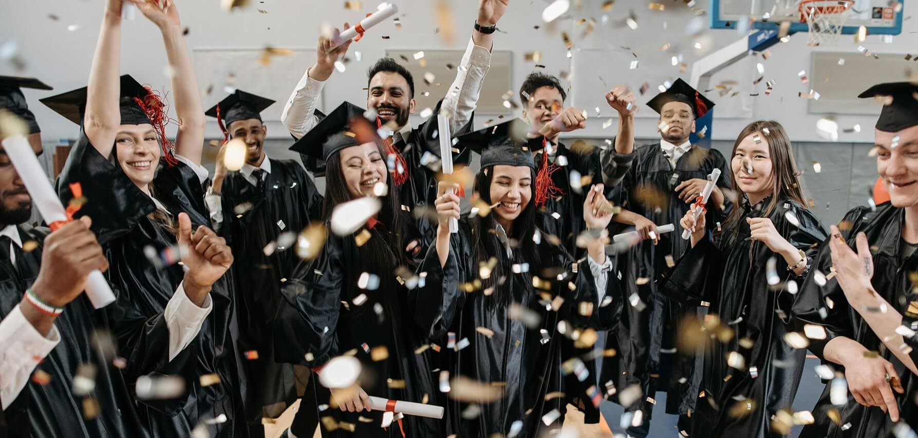 加拿大高中升大学